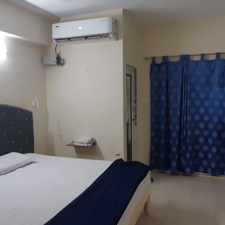 Srinivasa Hotel Tirupati Exterior photo